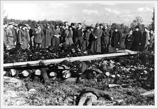 Klooga, Estonia, Russian soldiers beside burnt bodies